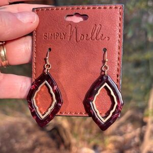 Simply Noelle "Sangria" Tortoise Shell with Gold Trim Drop Earrings NWT